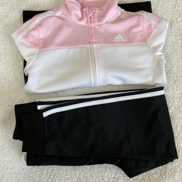 Adidas set new - Picture 1 of 8